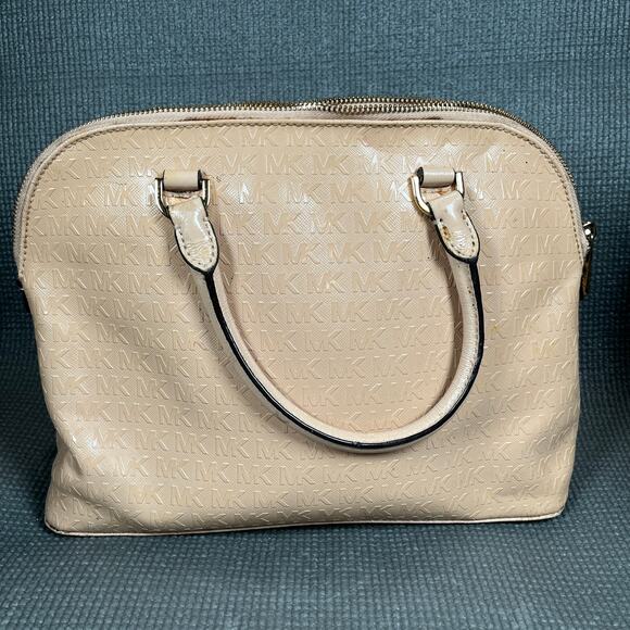 Michael Kors Cindy Monogram Satchel Bag Oyster Beige Patent Leather Dome Pockets - Picture 9 of 13